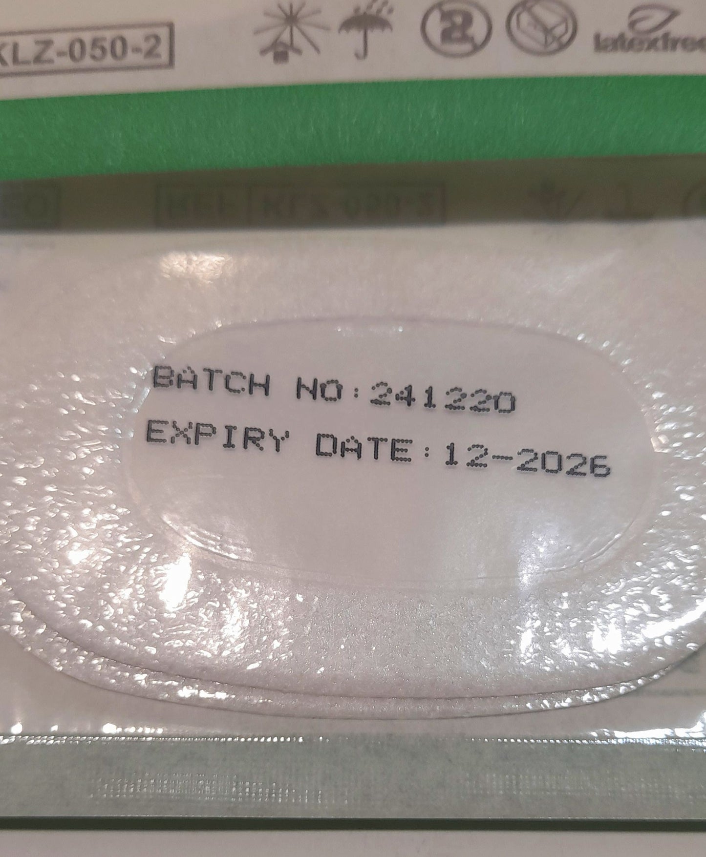 EyeLocc Eyelid Occlusion Dressing. Box of 50 pairs. LOT 241220 EXP 12-2026